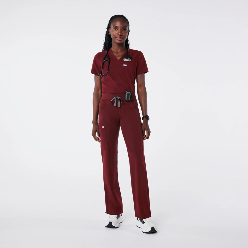 FIGS Kade Cargo Scrub Pants Women Anti-Wrinkle Medical Burgundy Size Large Tall